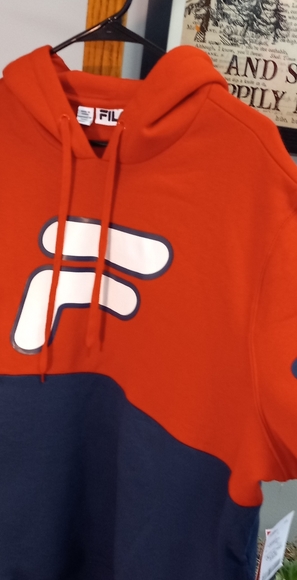 NWT mens Fila Hoodie🔥 - Picture 2 of 4
